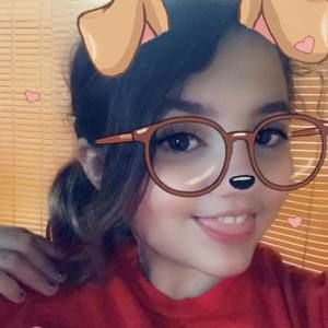 Meet your Posher, Alora